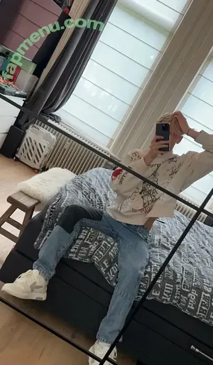  nude photo #0001