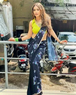 Surbhi Chandna / officialsurbhic nude photo #0008