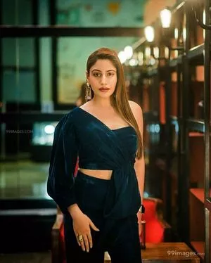 Surbhi Chandna / officialsurbhic nude photo #0015