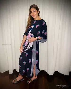 Surbhi Chandna / officialsurbhic nude photo #0016