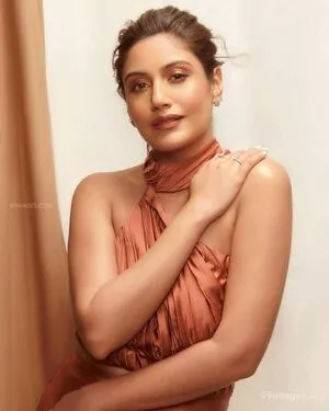 Surbhi Chandna / officialsurbhic nude photo #0024