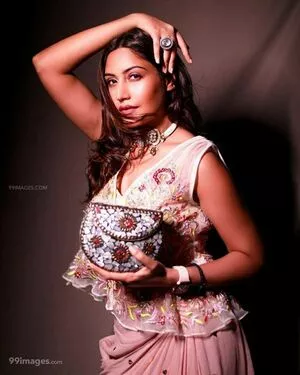 Surbhi Chandna / officialsurbhic nude photo #0036