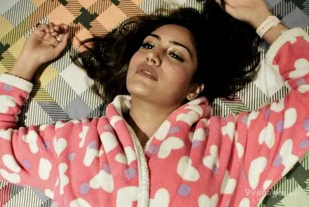 Surbhi Chandna / officialsurbhic nude photo #0057