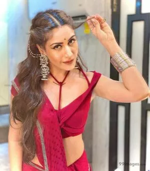 Surbhi Chandna / officialsurbhic nude photo #0066