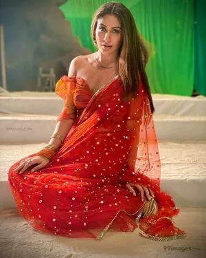 Surbhi Chandna / officialsurbhic nude photo #0080