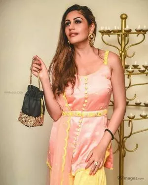 Surbhi Chandna / officialsurbhic nude photo #0088