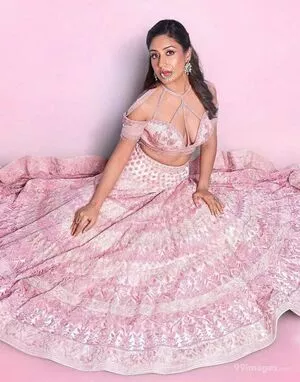 Surbhi Chandna / officialsurbhic nude photo #0093