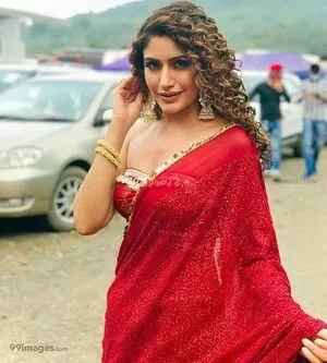 Surbhi Chandna / officialsurbhic nude photo #0119