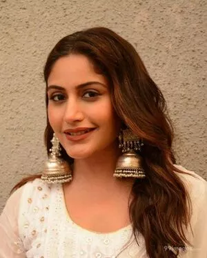 Surbhi Chandna / officialsurbhic nude photo #0131