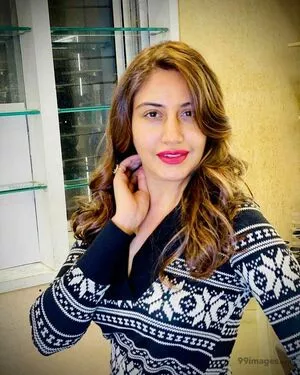 Surbhi Chandna / officialsurbhic nude photo #0150