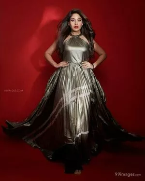 Surbhi Chandna / officialsurbhic nude photo #0154