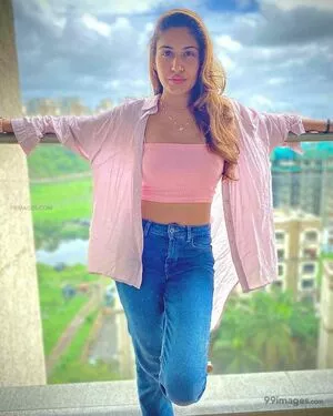 Surbhi Chandna / officialsurbhic nude photo #0166