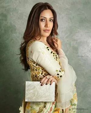 Surbhi Chandna / officialsurbhic nude photo #0195