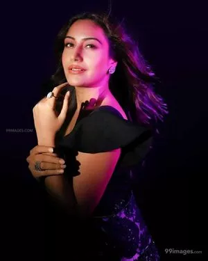 Surbhi Chandna / officialsurbhic nude photo #0197