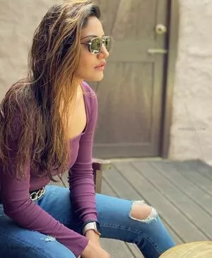 Surbhi Chandna / officialsurbhic nude photo #0211