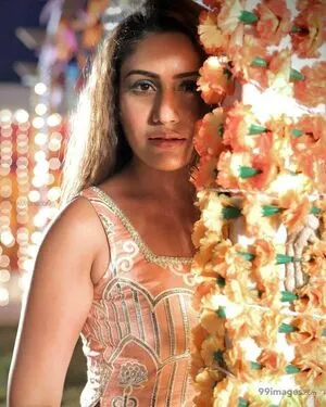 Surbhi Chandna / officialsurbhic nude photo #0237