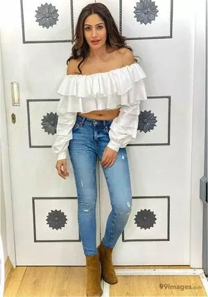 Surbhi Chandna / officialsurbhic nude photo #0254