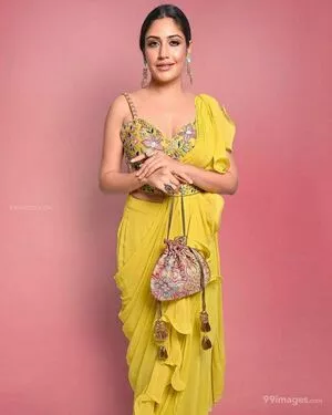 Surbhi Chandna / officialsurbhic nude photo #0272