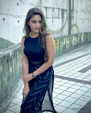 Surbhi Chandna / officialsurbhic nude photo #0276