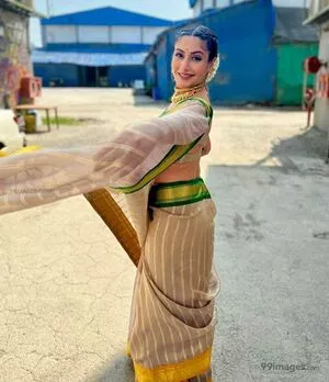 Surbhi Chandna / officialsurbhic nude photo #0280