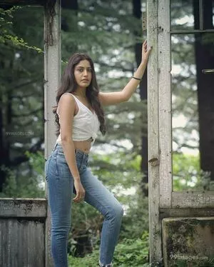 Surbhi Chandna / officialsurbhic nude photo #0291