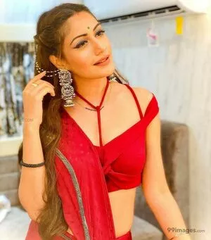 Surbhi Chandna / officialsurbhic nude photo #0305