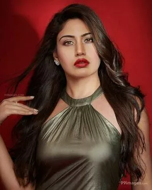 Surbhi Chandna / officialsurbhic nude photo #0322