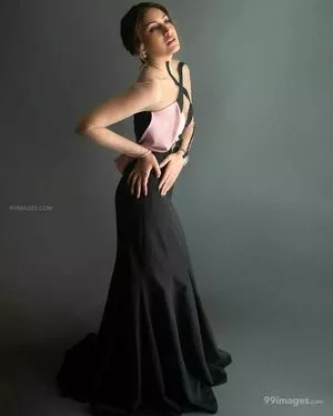 Surbhi Chandna / officialsurbhic nude photo #0330