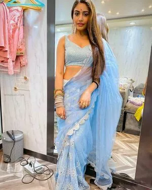 Surbhi Chandna / officialsurbhic nude photo #0363