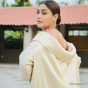 Surbhi Chandna / officialsurbhic nude photo #0381
