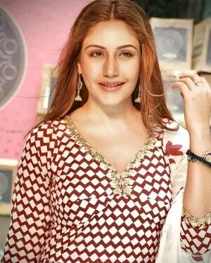 Surbhi Chandna / officialsurbhic nude photo #0386