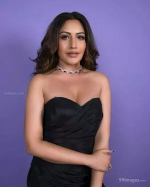 Surbhi Chandna / officialsurbhic nude photo #0387