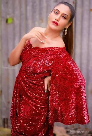 Surbhi Chandna / officialsurbhic nude photo #0399