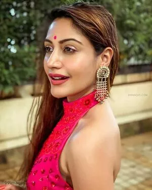Surbhi Chandna / officialsurbhic nude photo #0400