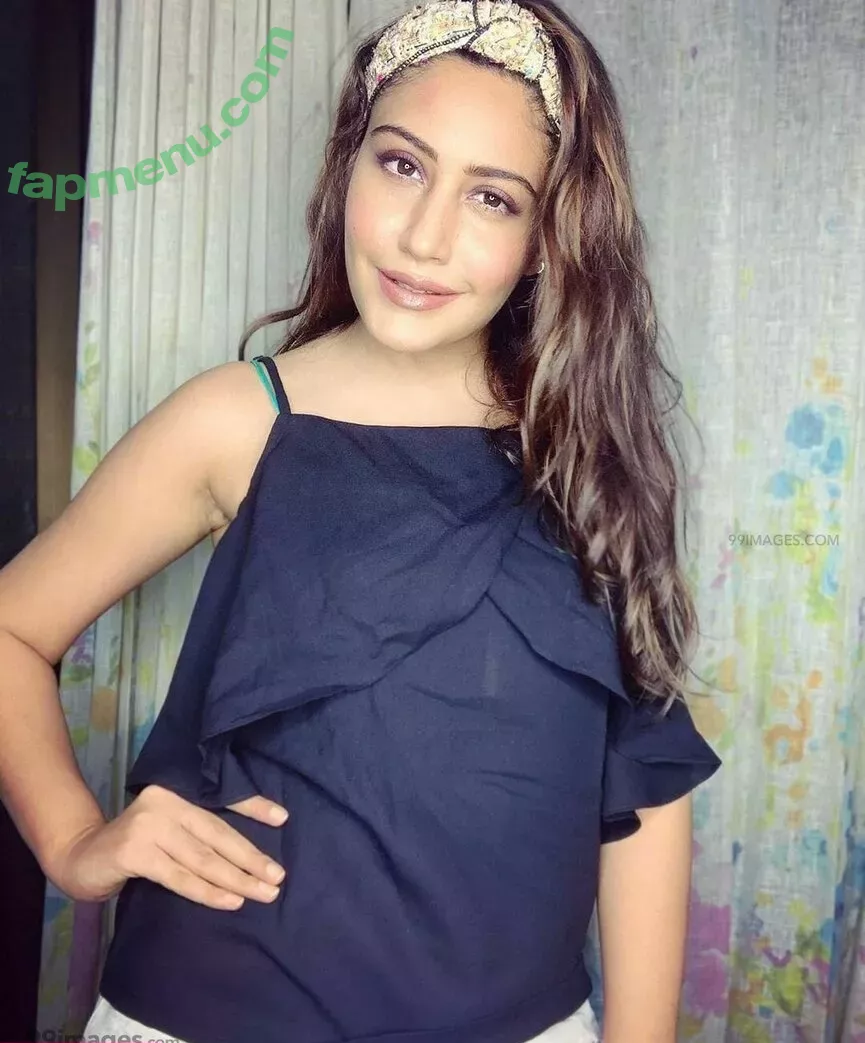 Surbhi Chandna nude photo #0013 (officialsurbhic)