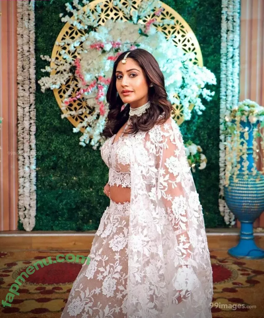 Surbhi Chandna nude photo #0023 (officialsurbhic)
