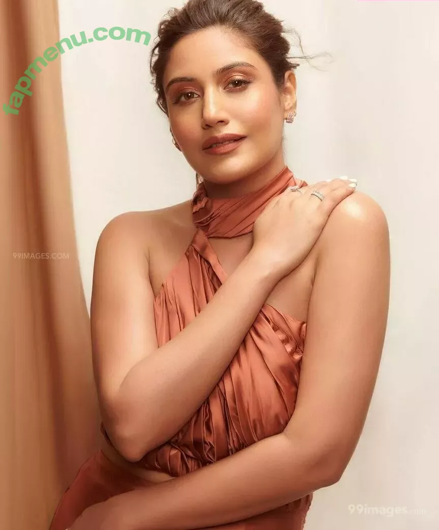 Surbhi Chandna nude photo #0024 (officialsurbhic)