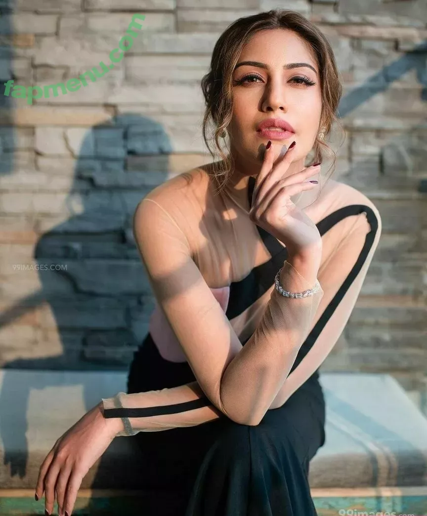 Surbhi Chandna nude photo #0029 (officialsurbhic)