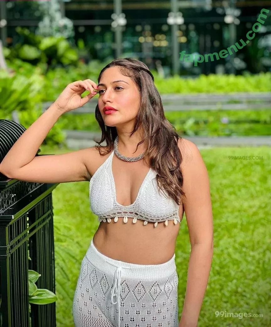Surbhi Chandna nude photo #0059 (officialsurbhic)
