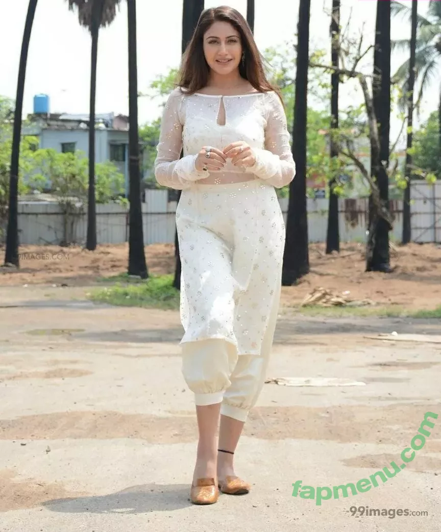 Surbhi Chandna nude photo #0065 (officialsurbhic)