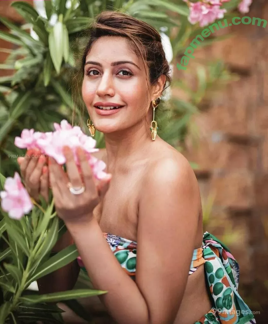 Surbhi Chandna nude photo #0086 (officialsurbhic)