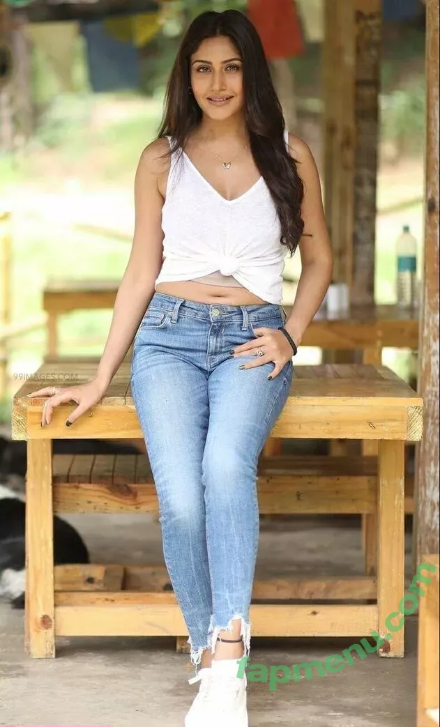 Surbhi Chandna nude photo #0094 (officialsurbhic)