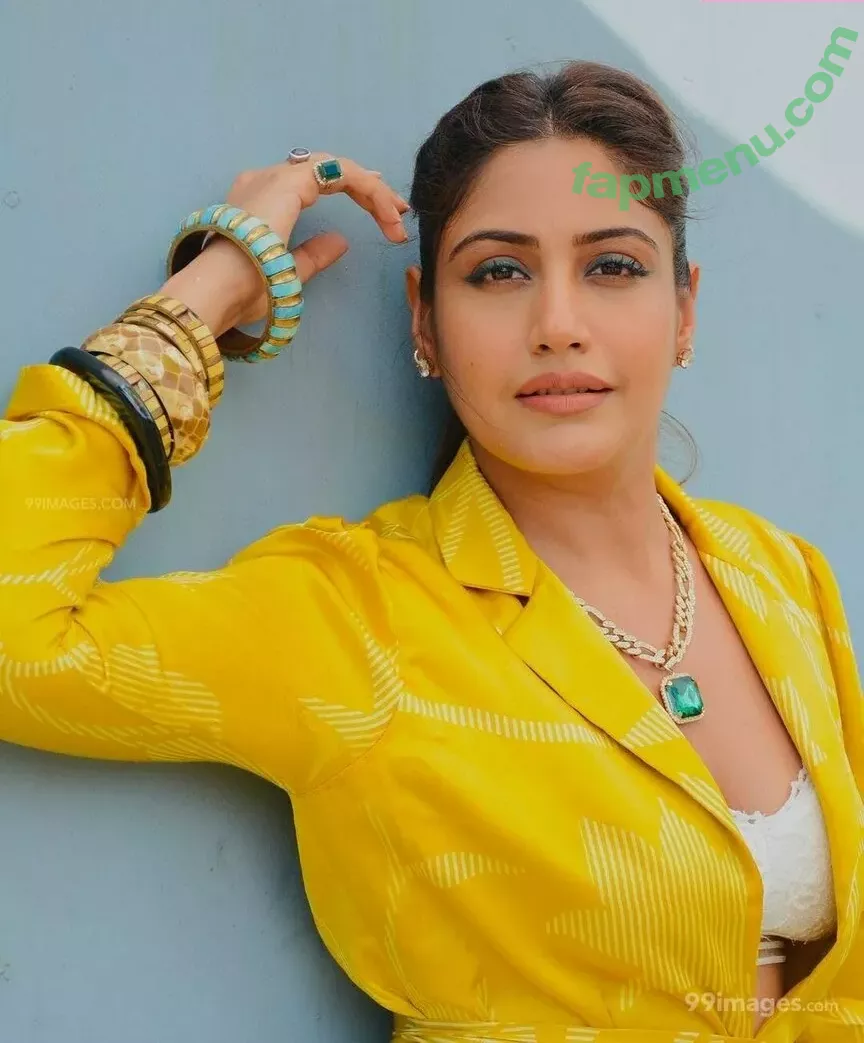 Surbhi Chandna nude photo #0095 (officialsurbhic)
