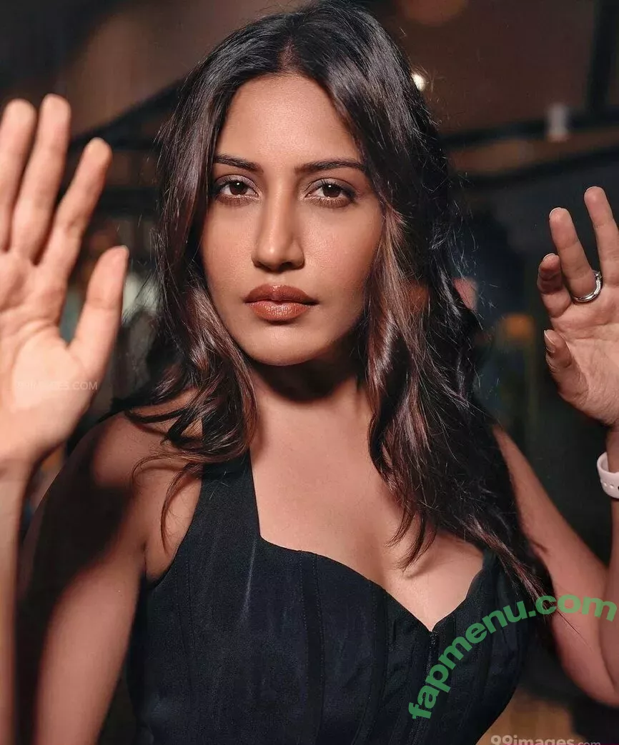 Surbhi Chandna nude photo #0116 (officialsurbhic)