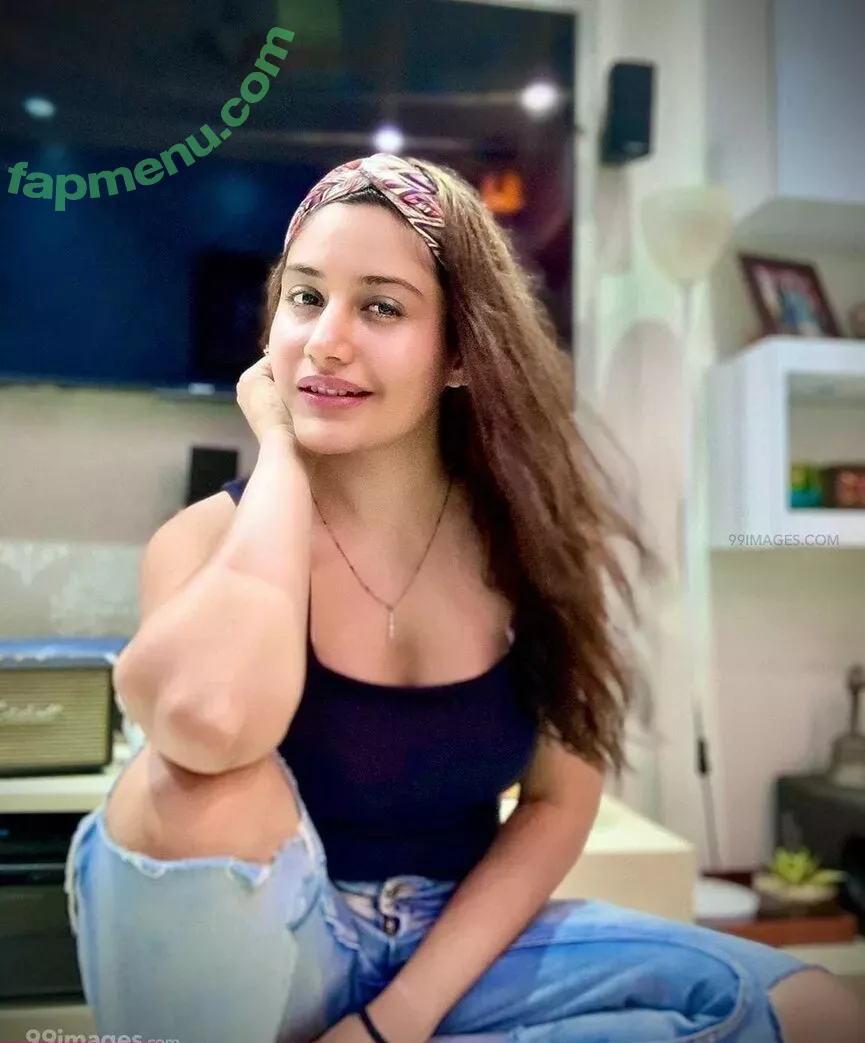 Surbhi Chandna nude photo #0136 (officialsurbhic)