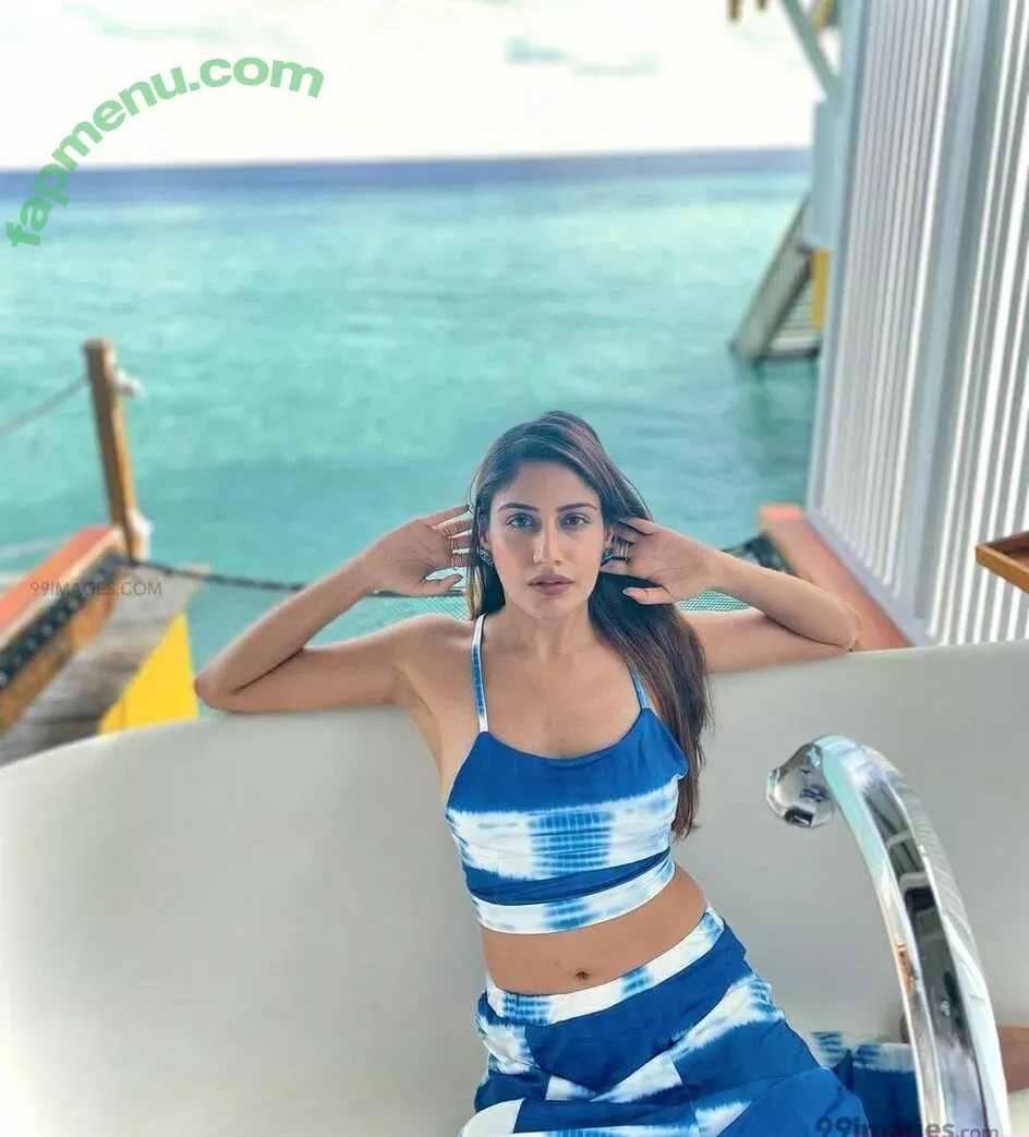 Surbhi Chandna nude photo #0161 (officialsurbhic)