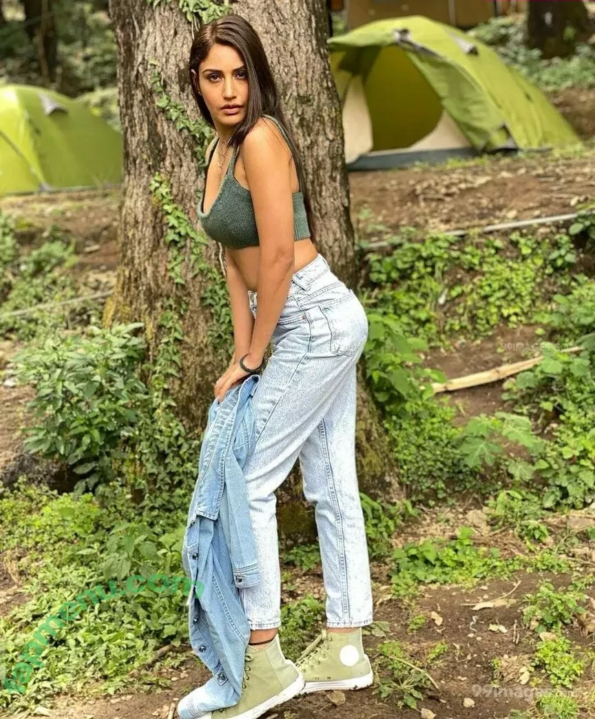 Surbhi Chandna nude photo #0163 (officialsurbhic)