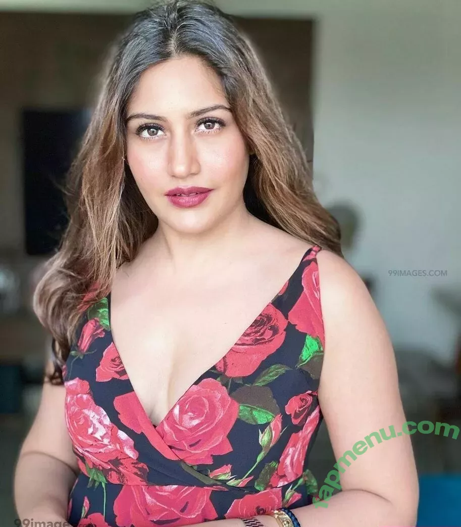 Surbhi Chandna nude photo #0172 (officialsurbhic)