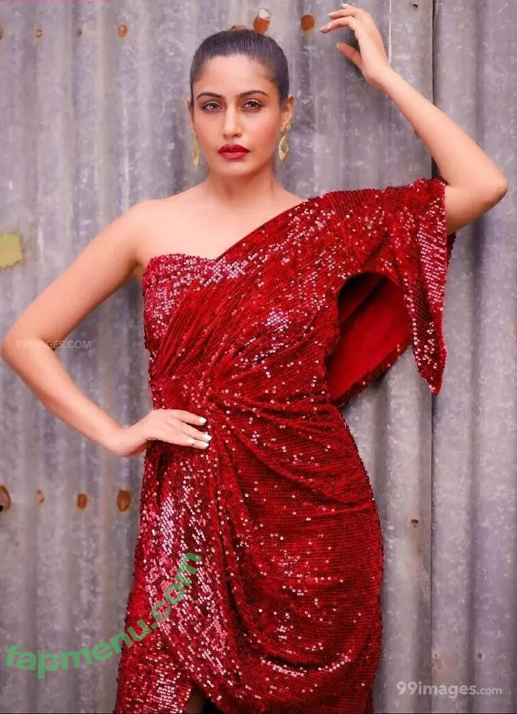 Surbhi Chandna nude photo #0186 (officialsurbhic)