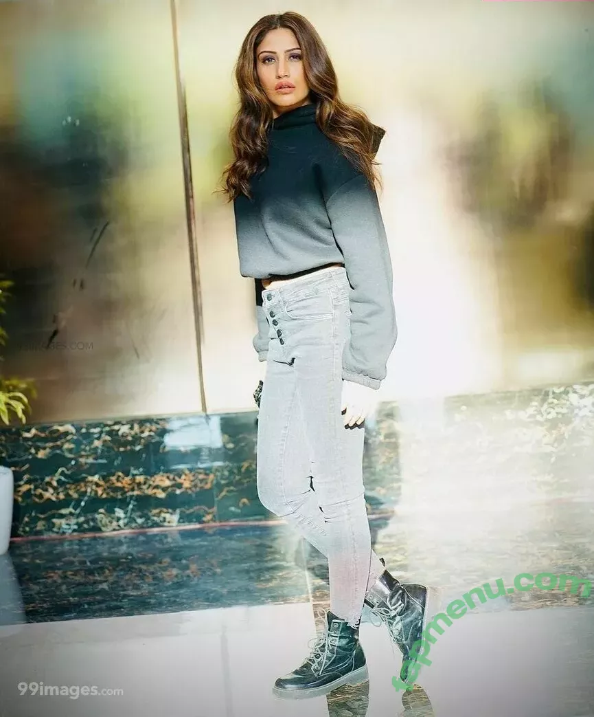 Surbhi Chandna nude photo #0188 (officialsurbhic)